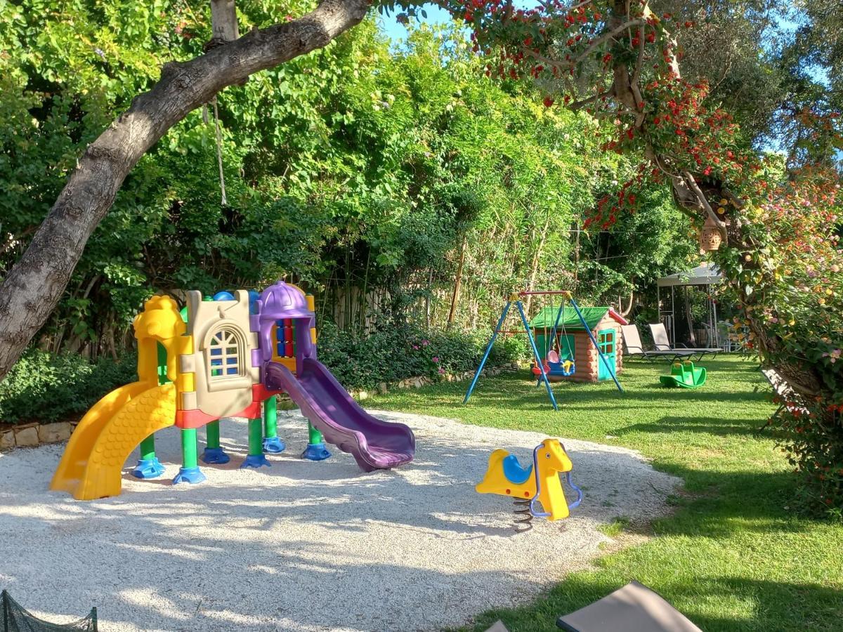 Aparthotel Dionyssos Village Kato Daratso
