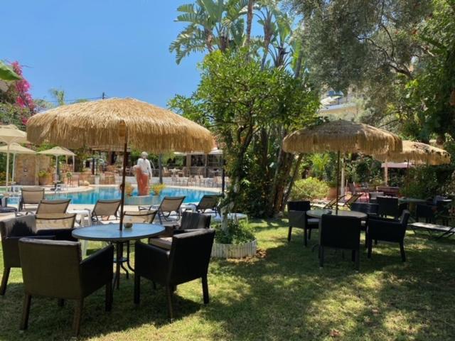 Hotel de apartamente Dionyssos Village